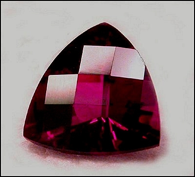 ROYAL RHODOLITE GARNET (Asia) - 2.28 ct. (All uses; N)
